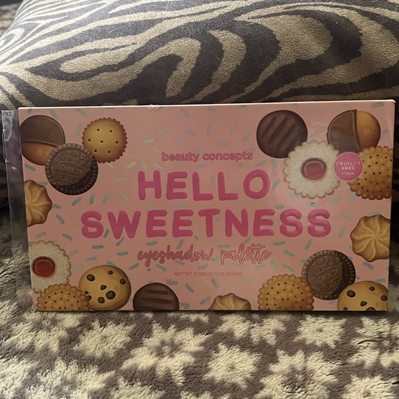 Beauty Concepts Hello Sweetness eyeshadow Palette New! - Picture 2 of 4